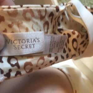 Victoria's Secret Intimates & Sleepwear - Victoria Secret bra Victoria's Secret Intimates & Sleepwear - Victoria Secret bra